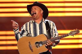 Several of them come from mo betta, a western wear company based in apache, okla., that sells clothing to country singers, rodeo champions and those who just like a little extra somethin' in their western style. Garth Brooks Wackiest Shirts Pictures