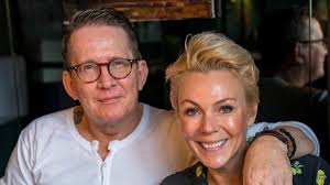 Thomas Bo Larsen er blevet morfar: Deler det sødeste billede med  barnebarnet