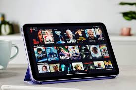 How to Download Videos to Watch Offline (2024): Netflix, YouTube, Hulu, and  More | WIRED