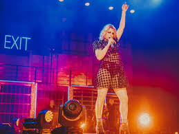 Italian singer emma marrone 2. Emma Noemi C E La Settimana Live Corrierefiorentino It