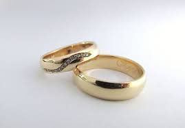 Pin En Alianzas De Bodas En Oro