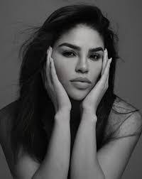 Fernanda Flores's Instagram, Twitter & Facebook