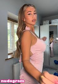 Sophiesnazz  user Гола изтичане OnlyFans снимка 34 - Nudogram v2.1