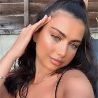 Brie Richardson's Instagram, Twitter & Facebook