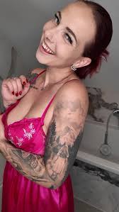 Elimdeki her şeyi görmek ister misin? ile Nina Devil