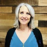 Kelly Ridenour's Instagram, Twitter & Facebook