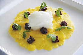 Granita di yogurt con frutta fresca 4.5. Carpaccio D Ananas Di Filippo Zampieron Gelato Artigianale