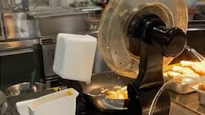 100 recipes that will change the way you bake (food52 works) by kristen miglore healing herbs handbook: Singapore Cafe Bowl Bowl Features Robots That Can Cook Fried Rice In Just 20 Seconds Daily Mail Online