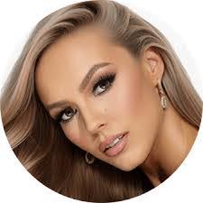 Ali Campos's Instagram, Twitter & Facebook