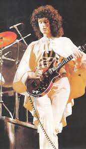 My personal 10 favourites solos from queen.first of all, it`s my personal selection and yes, obviously i had to leave a lot of songs behind.second i only con. Brian May Photo Brian May Roger Taylor Queen Brian May Brian May Queen Photos