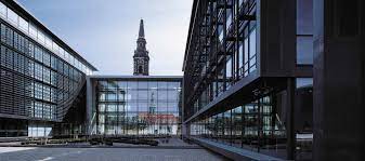 Vi finns runt om i landet, på kontor och online. Nordea Bank Headquarters Henning Larsen Archello