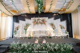 Ada juga mesti nak pelamin yang simple dan cantik tapi tak pandai nak deko macam saya…hihihi. 10 Ide Dekorasi Pelaminan Pernikahan Yang Minimalis Di Rumah Idewedding