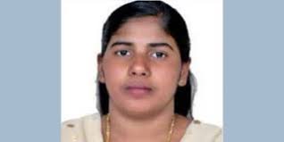 स्टेडियम की गैलरी से 10 फीट नीचे गिरीं महिला विधायक, कंक्रीट से टकराया सिर,  हालत गंभीर