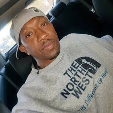 Deus, a vida eterna começa no momento em que escolho um relacionamento  contigo. À medida que te sigo, ajuda-me a ter uma mentalidade eterna.  Quando me sinto tentado a focar apenas no