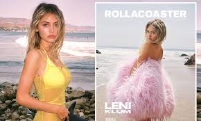 Das model sieht mit der neuen haarfarbe umwerfend gut aus, findet auch der großteil der follower. Heidi Klum S Model Daughter Leni 17 Wows In Slinky Yellow Beach Cover Up For Shoot Daily Mail Online