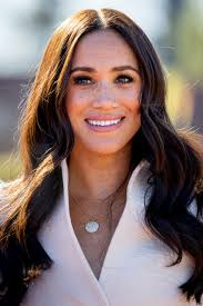 Meghan Markle's Favorite Candle Is Sold Out, But Here Are 7 Others You'll  Love