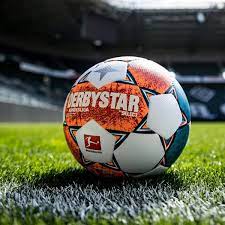 Offizieller spielball der bundesliga 2013 bis 2020 , derbystar bundesliga mini fußball 19/20 fan ball miniball gr.0 freizeit. Bundesliga Ball Fur 1 Und 2 Liga Von Derbystar Erhalt Neuen Anstrich