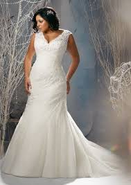 Pin By Fashion 4 Ever On Wedding Dresses Plus Size Wedding Gowns Wedding Dress Organza Wedding Dresses