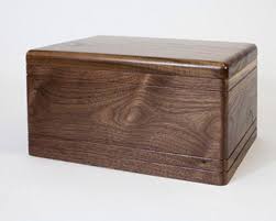 100 Of The World S Most Beautiful Wood Cremation Urns Wooden Urn Wood Urn Funeral Urns