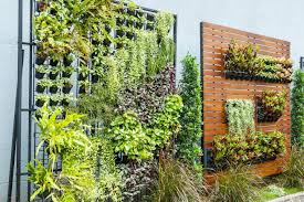 Landschaftsarchitektur vertikaler garten hochhaus garten landschaft architektur patrick blanc lebensräume architektur studieren. Gitterkonstruktionen Beim Vertikalen Garten Bild 5 Schoner Wohnen
