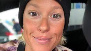 Nuovo taglio di capelli per la campionessa di nuoto, . Capelli Rosa Per Federica Pellegrini Ecco L Ultimo Colpo Di Testa Della Nuotatrice Foto