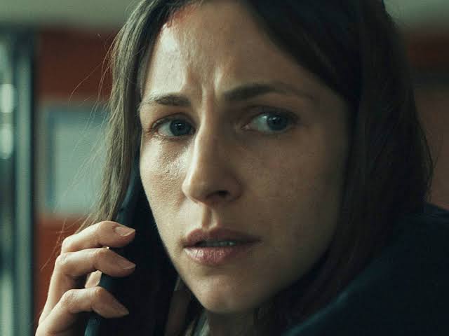 Netflix's Newest Spy Thriller Is So Good, 6 Episodes Aren't Nearly Enough
