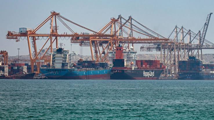 Il ruolo delle flotte ombra per portare il petrolio fuori da Hormuz