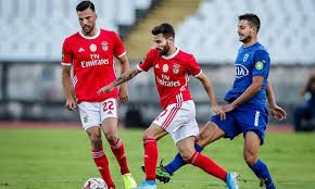 37 593 1 3 petit: Lage E As Entradas Sobre Rafa Nao E Caca A Ninguem Maisfutebol