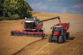 massey ferguson d agco une des 6 marques de moissonneuses batteuses presentees lors d expo champs tractors farm equipment farming simulator