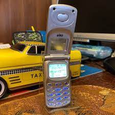 Flip phones - Fly / Bird s1186 GSM900 ...