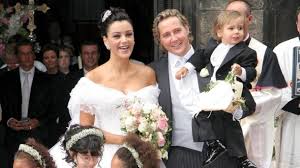 She is an actress, known for гонщик (2001), шестой элемент (2000) and wer liebt, dem wachsen flügel. 19 Jahre Liebe Verona Pooth Veroffentlicht Sussen Post