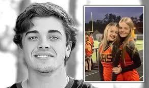 Louisiana 20-year-old in critical condition after cop plows into car  killing two