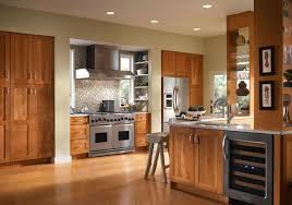 Kraftmaid Putnam In Cherry Honey Spice Kitchen Kitchen Design Kitchen Cabinet Design Cherry Kitchen