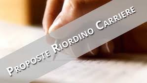 Felice romano durante un convegno dei dirigenti siulp di tutta la lombardia del 24 marzo 2017 spiega punto per punto la legge di riordino delle carriere delle forze di polizia. Rappresentanze Il Blog Dei Militari
