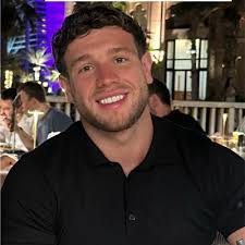 Imagine if we started our own Neo Bank 🤔 — Day 742 of helping students  make money outside of the classroom. Between my speaking tours and Jobify  Premium, the impact has been