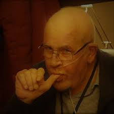 Afgelopen zaterdag middag hebben wij kennis genomen van het overlijden van René  Maas. Wij verliezen in René een gewaardeerd en toegewijd mens die zijn  taken als o.a. kleedkamerbeheerder en verkeersregelaar met veel