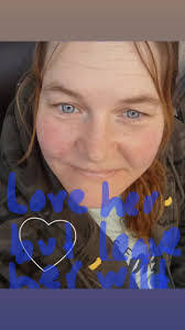 Tamara Purdy's Instagram, Twitter & Facebook