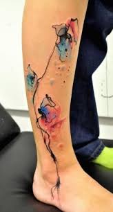 Diese stelle gilt aber nicht nur als die am viele frauen entscheiden sich für ein kleines und filigranes motiv, andere bevorzugen sterne, herzen und. 90 Knochel Und Fuss Tattoo Motive Fotogalerie
