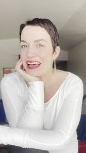 Put your answer in the comments and I’ll let you know what your Fight  Language is. Have you heard of the Fight Languages? It’s an easy way to  change the conversation and find connection ⚡️