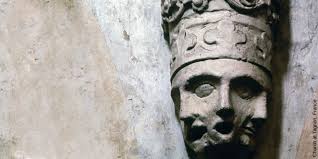 Yesu Gaw Karai Kasang Rai Kun? Chyum Laika tsun ai lam hte hpaji du ni tsun  ai lam hpe yu yu u.