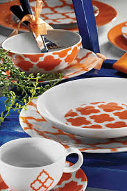 24 parçadan oluşan yemek seti. Kutahya Porselen 8770 Desen 24 Parca Yemek Seti 6 Kisilik Yemek Takimlari Kutahya Porselen 8770 Desen 24 Parca 6 Kisilik