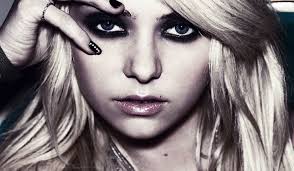 However, there are so many examples of former child stars whose lives have fallen apart that it is mind. Style Icon Taylor Momsen
