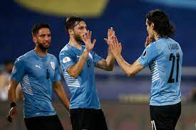 Colombia y uruguay se hacían daño sin entrelazar jugadas muy elaborada s en ataque. 93ukhch M59gkm