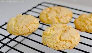 Combine cake mix, eggs, oil and vanilla extract in large bowl. Lemon Cake Mix Cookies For The Easiest Baking The Simple Parent