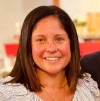 Kerry Farley's Instagram, Twitter & Facebook