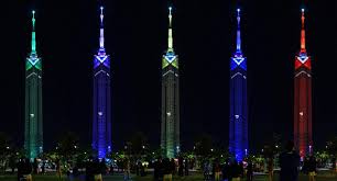 嵐の5人に感謝 福岡タワー“ペンライト”に ／福岡