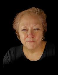 Edith Stanley's Instagram, Twitter & Facebook