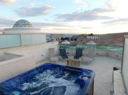 Enough parking, safe well lit parking lot, close to resturants, clean rooms, clean hot tub and pool, quiet room (even by the exit and elevators), and drury inn is always family friendly.. The World S Best Hotels With Jacuzzi Booking Com