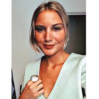 Nicole Karlson's connections