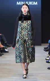 Wedding Dress Minju Kim Fashion Designer Google Search In 2020 Seoul Fashion Week Fashion Autumn Fashion 2018
